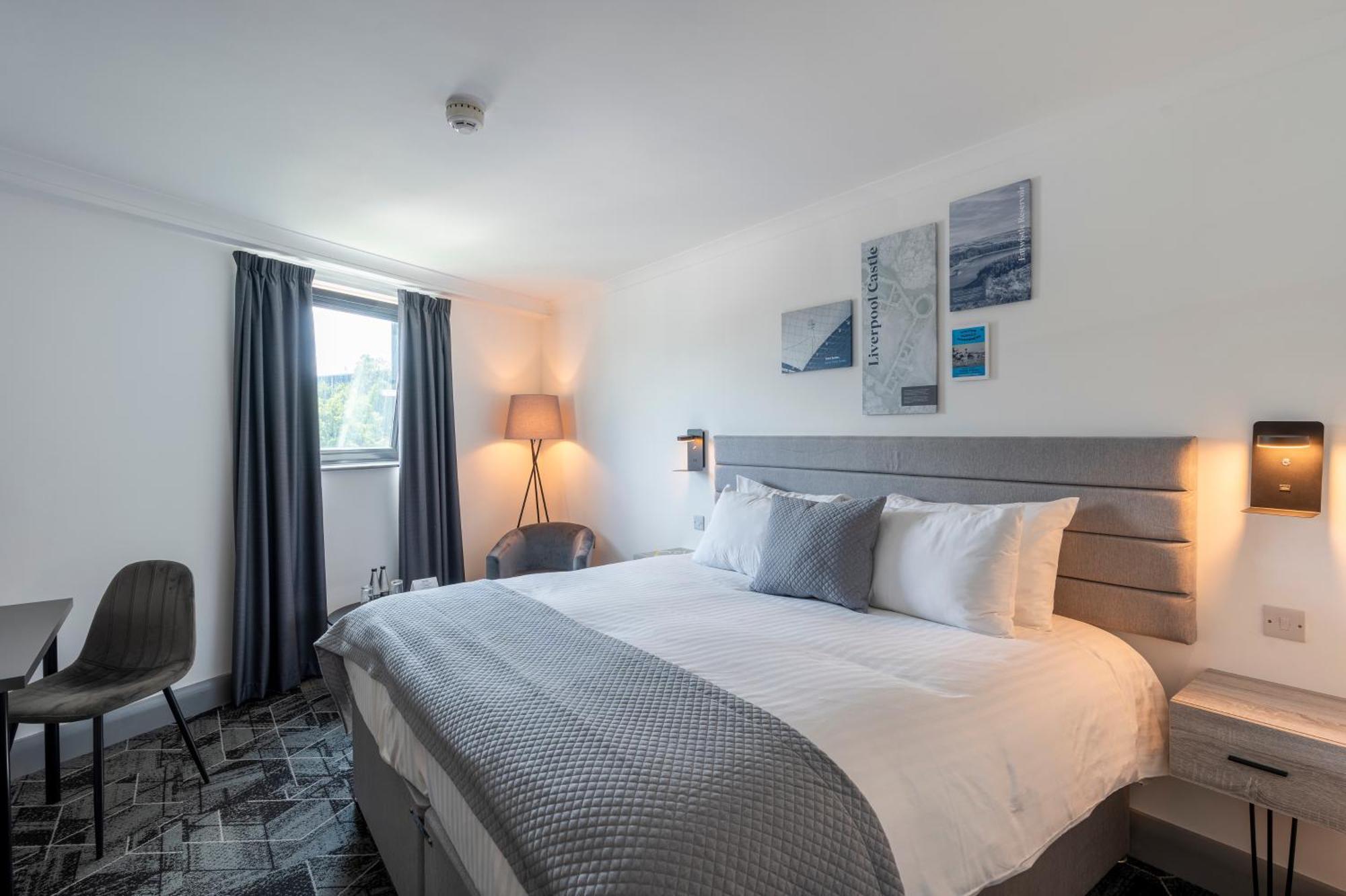 The Bolton Stadium Hotel, A Member Of Radisson Individuals Экстерьер фото