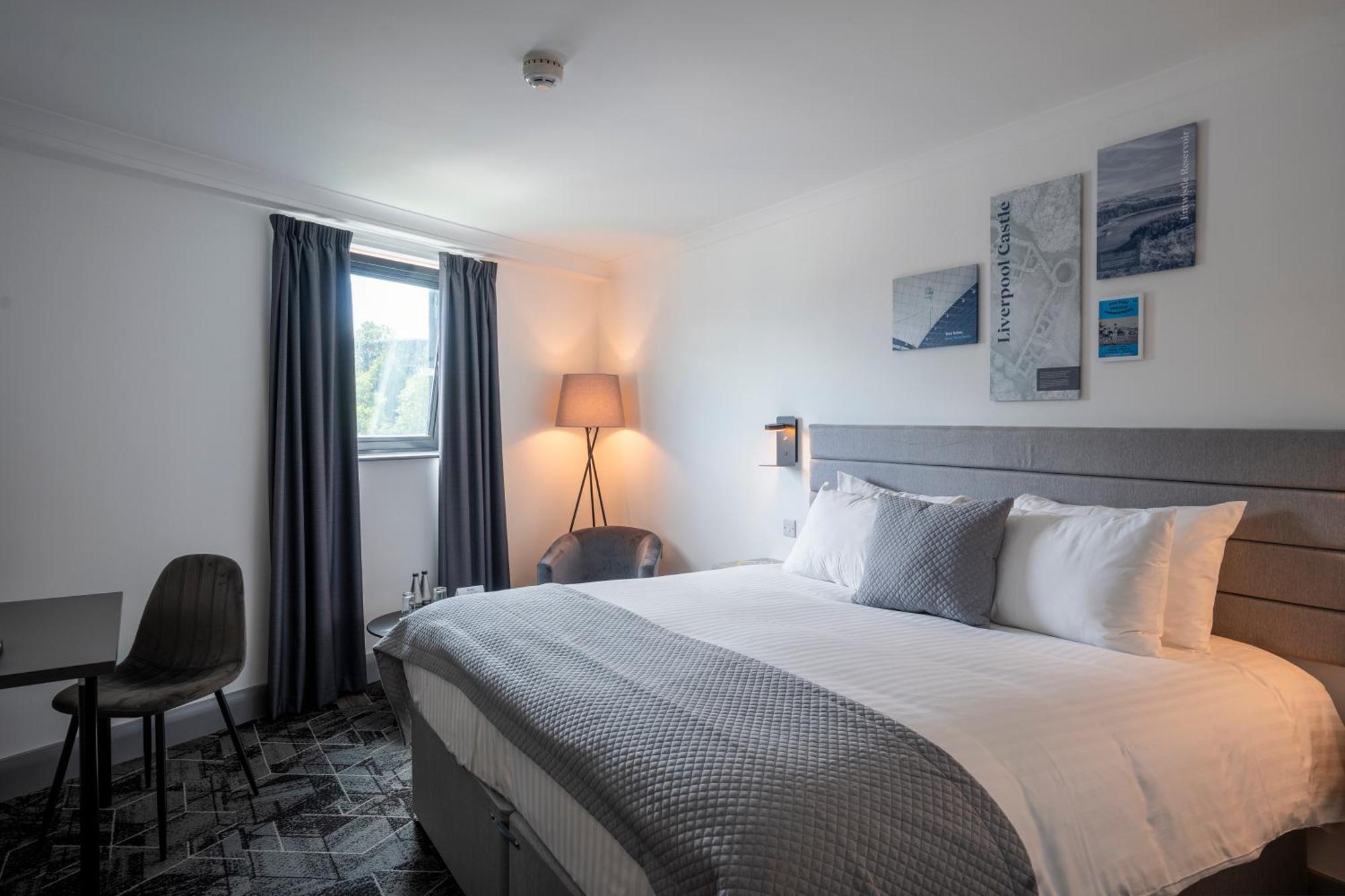 The Bolton Stadium Hotel, A Member Of Radisson Individuals Экстерьер фото