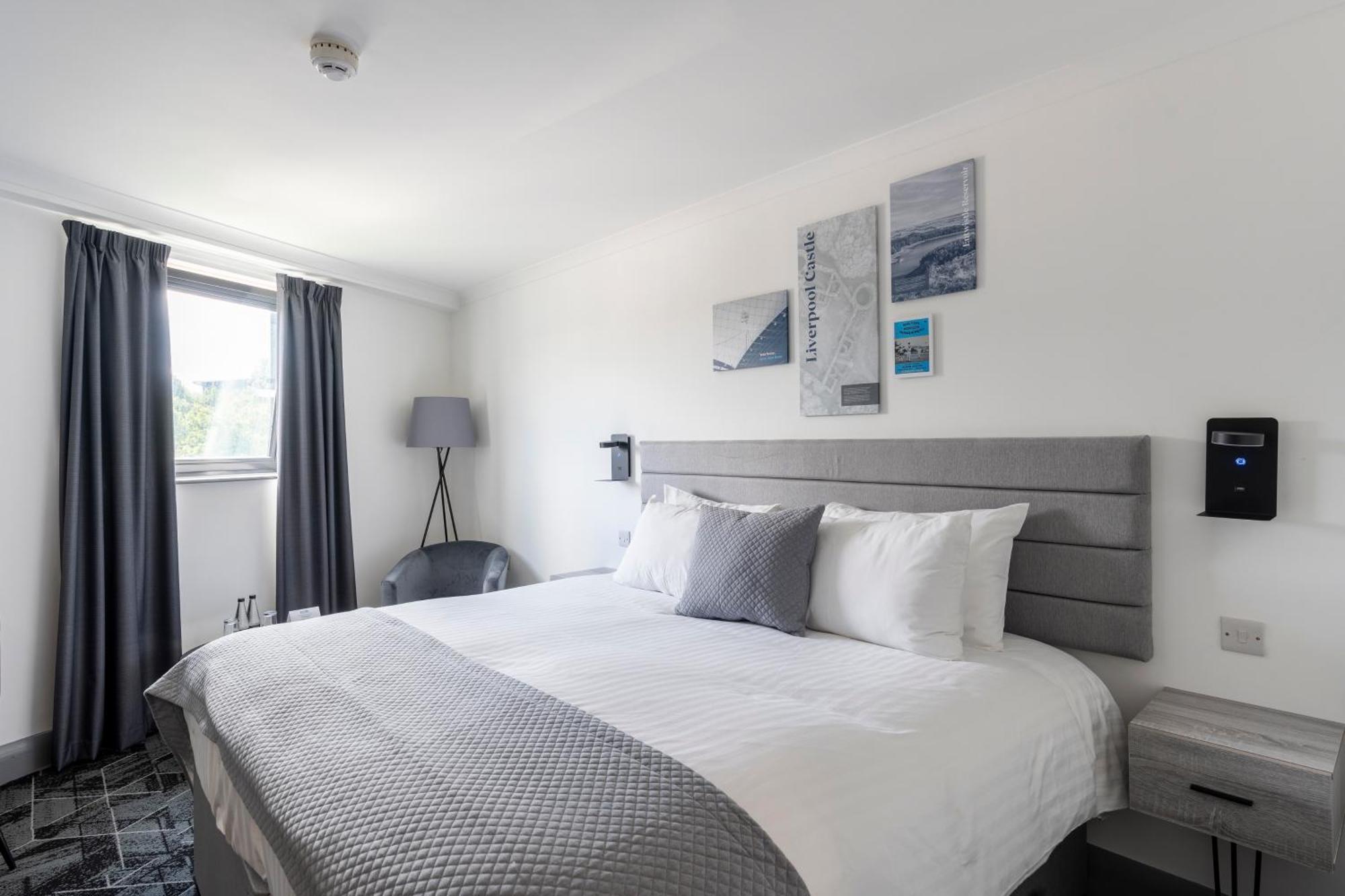 The Bolton Stadium Hotel, A Member Of Radisson Individuals Экстерьер фото