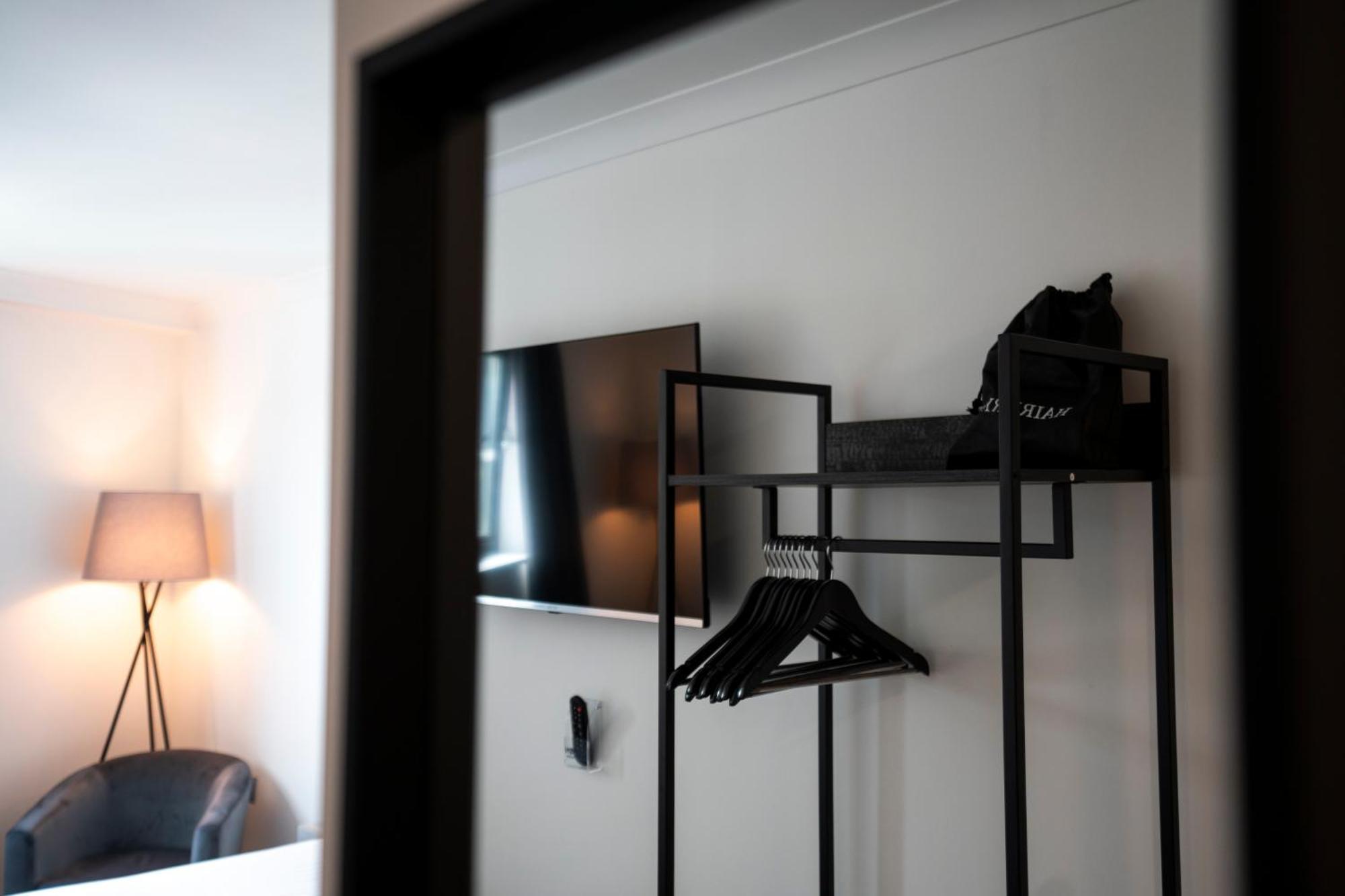 The Bolton Stadium Hotel, A Member Of Radisson Individuals Экстерьер фото